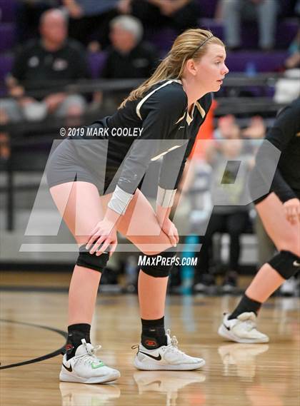 Thumbnail 1 in McGregor vs Groesbeck (UIL 3A Bi-District) photogallery.