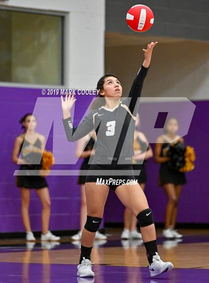 Thumbnail 1 in McGregor vs Groesbeck (UIL 3A Bi-District) photogallery.