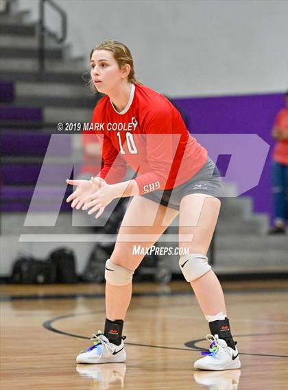 Thumbnail 3 in McGregor vs Groesbeck (UIL 3A Bi-District) photogallery.