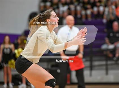 Thumbnail 1 in McGregor vs Groesbeck (UIL 3A Bi-District) photogallery.