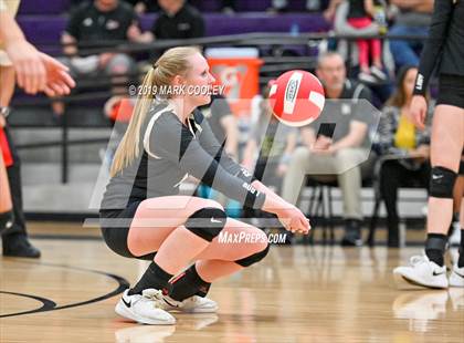 Thumbnail 1 in McGregor vs Groesbeck (UIL 3A Bi-District) photogallery.
