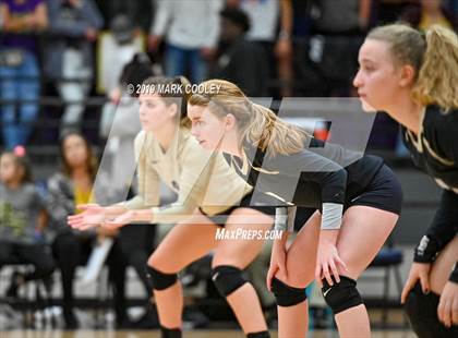 Thumbnail 1 in McGregor vs Groesbeck (UIL 3A Bi-District) photogallery.
