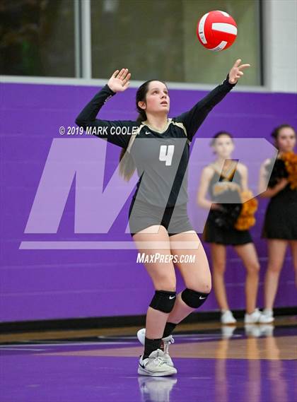 Thumbnail 3 in McGregor vs Groesbeck (UIL 3A Bi-District) photogallery.