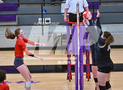 Thumbnail 3 in McGregor vs Groesbeck (UIL 3A Bi-District) photogallery.