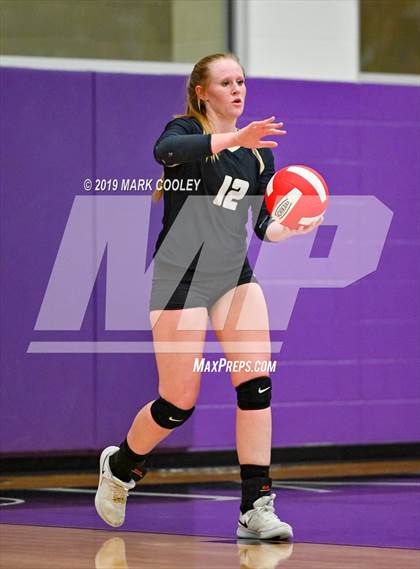 Thumbnail 2 in McGregor vs Groesbeck (UIL 3A Bi-District) photogallery.