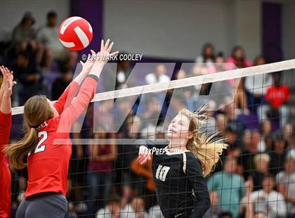 Thumbnail 2 in McGregor vs Groesbeck (UIL 3A Bi-District) photogallery.