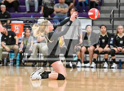 Thumbnail 2 in McGregor vs Groesbeck (UIL 3A Bi-District) photogallery.