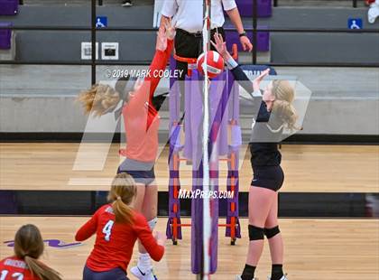 Thumbnail 3 in McGregor vs Groesbeck (UIL 3A Bi-District) photogallery.