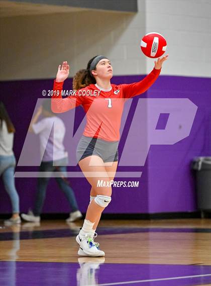 Thumbnail 2 in McGregor vs Groesbeck (UIL 3A Bi-District) photogallery.