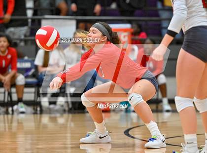 Thumbnail 2 in McGregor vs Groesbeck (UIL 3A Bi-District) photogallery.