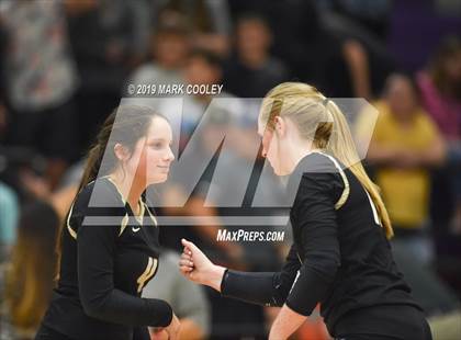 Thumbnail 2 in McGregor vs Groesbeck (UIL 3A Bi-District) photogallery.