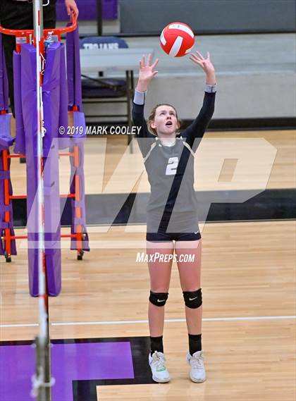 Thumbnail 2 in McGregor vs Groesbeck (UIL 3A Bi-District) photogallery.