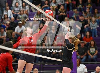 Thumbnail 3 in McGregor vs Groesbeck (UIL 3A Bi-District) photogallery.