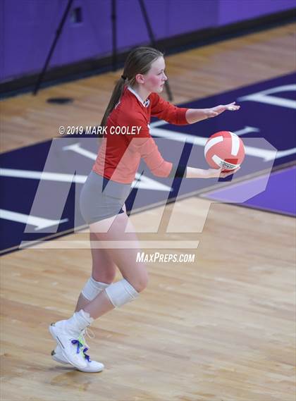 Thumbnail 1 in McGregor vs Groesbeck (UIL 3A Bi-District) photogallery.
