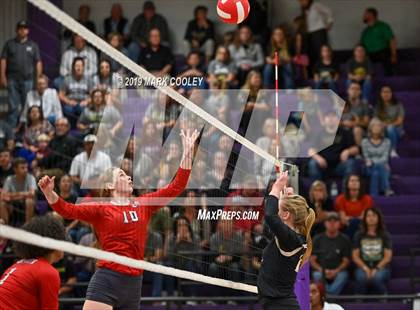 Thumbnail 2 in McGregor vs Groesbeck (UIL 3A Bi-District) photogallery.
