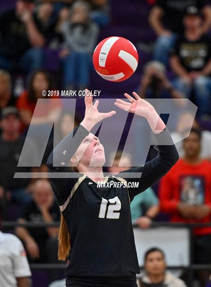 Thumbnail 2 in McGregor vs Groesbeck (UIL 3A Bi-District) photogallery.