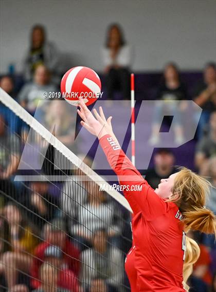 Thumbnail 2 in McGregor vs Groesbeck (UIL 3A Bi-District) photogallery.