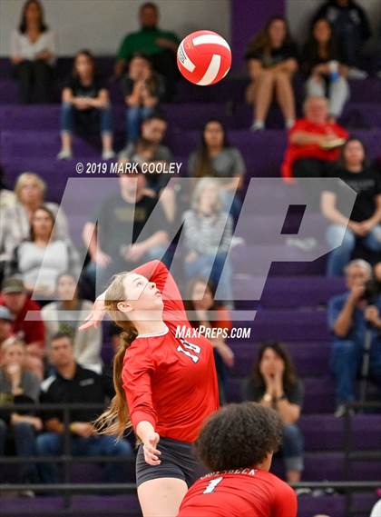 Thumbnail 2 in McGregor vs Groesbeck (UIL 3A Bi-District) photogallery.