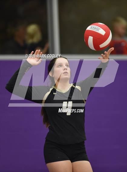 Thumbnail 3 in McGregor vs Groesbeck (UIL 3A Bi-District) photogallery.