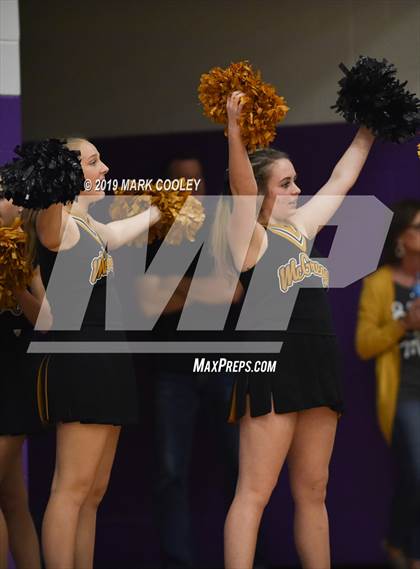 Thumbnail 1 in McGregor vs Groesbeck (UIL 3A Bi-District) photogallery.