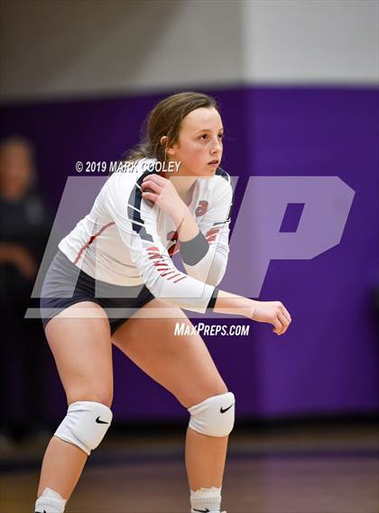 Thumbnail 2 in McGregor vs Groesbeck (UIL 3A Bi-District) photogallery.
