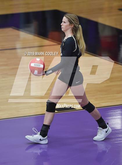 Thumbnail 2 in McGregor vs Groesbeck (UIL 3A Bi-District) photogallery.