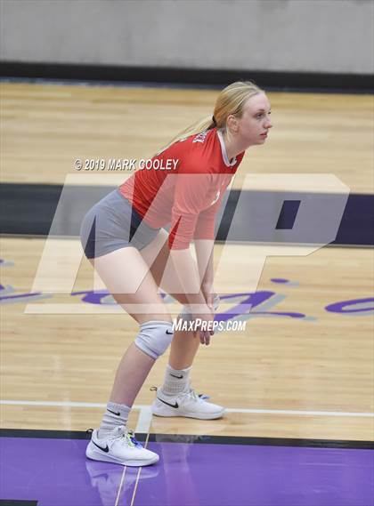 Thumbnail 1 in McGregor vs Groesbeck (UIL 3A Bi-District) photogallery.