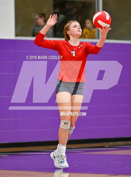 Thumbnail 1 in McGregor vs Groesbeck (UIL 3A Bi-District) photogallery.