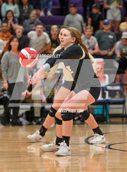 Thumbnail 1 in McGregor vs Groesbeck (UIL 3A Bi-District) photogallery.