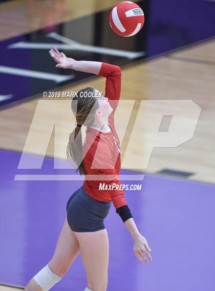 Thumbnail 3 in McGregor vs Groesbeck (UIL 3A Bi-District) photogallery.