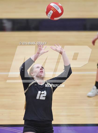 Thumbnail 2 in McGregor vs Groesbeck (UIL 3A Bi-District) photogallery.