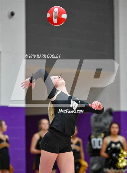 Thumbnail 2 in McGregor vs Groesbeck (UIL 3A Bi-District) photogallery.