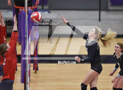 Thumbnail 3 in McGregor vs Groesbeck (UIL 3A Bi-District) photogallery.