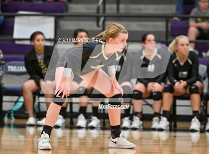 Thumbnail 2 in McGregor vs Groesbeck (UIL 3A Bi-District) photogallery.