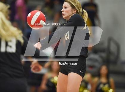 Thumbnail 2 in McGregor vs Groesbeck (UIL 3A Bi-District) photogallery.