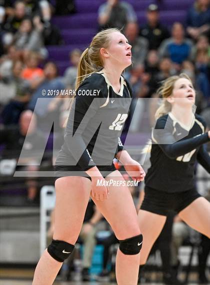 Thumbnail 1 in McGregor vs Groesbeck (UIL 3A Bi-District) photogallery.