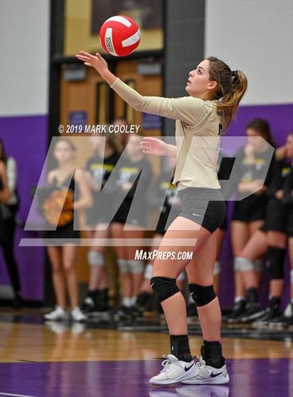 Thumbnail 3 in McGregor vs Groesbeck (UIL 3A Bi-District) photogallery.