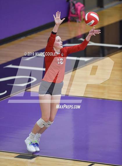 Thumbnail 1 in McGregor vs Groesbeck (UIL 3A Bi-District) photogallery.