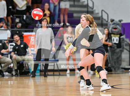 Thumbnail 2 in McGregor vs Groesbeck (UIL 3A Bi-District) photogallery.