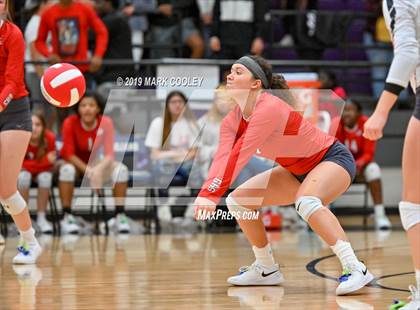 Thumbnail 1 in McGregor vs Groesbeck (UIL 3A Bi-District) photogallery.