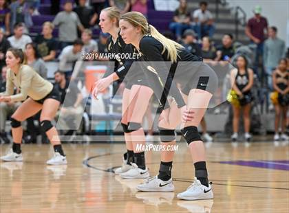 Thumbnail 3 in McGregor vs Groesbeck (UIL 3A Bi-District) photogallery.