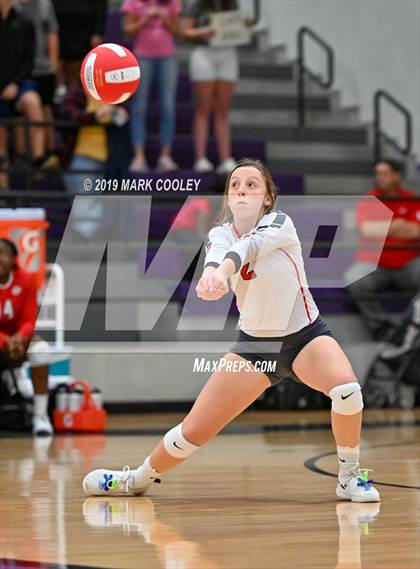 Thumbnail 2 in McGregor vs Groesbeck (UIL 3A Bi-District) photogallery.