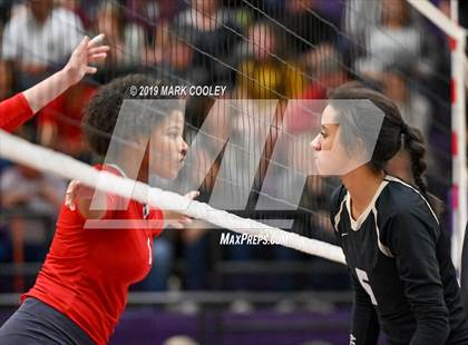 Thumbnail 1 in McGregor vs Groesbeck (UIL 3A Bi-District) photogallery.