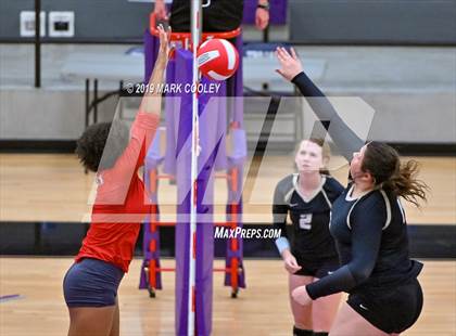 Thumbnail 3 in McGregor vs Groesbeck (UIL 3A Bi-District) photogallery.