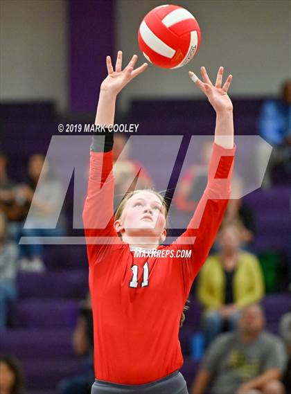 Thumbnail 3 in McGregor vs Groesbeck (UIL 3A Bi-District) photogallery.
