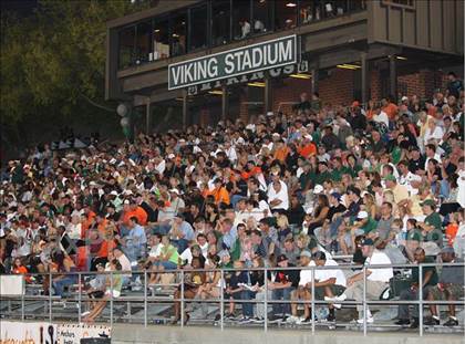 Thumbnail 2 in Lakeland vs. De La Salle  photogallery.