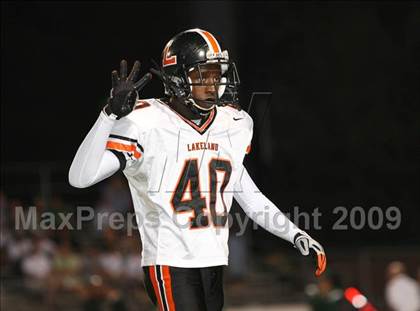 Thumbnail 3 in Lakeland vs. De La Salle  photogallery.