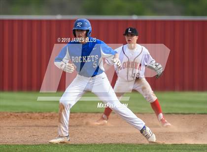 Thumbnail 3 in Lorena vs. Robinson photogallery.
