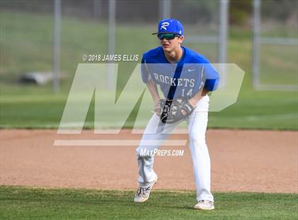 Thumbnail 3 in Lorena vs. Robinson photogallery.