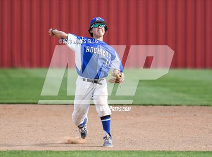 Thumbnail 1 in Lorena vs. Robinson photogallery.